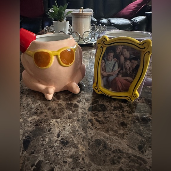 Other - Friends cup bundle